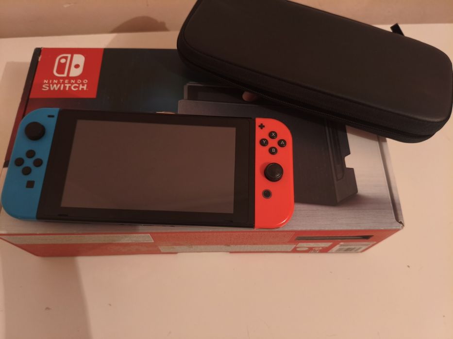 Nintendo switch продаю