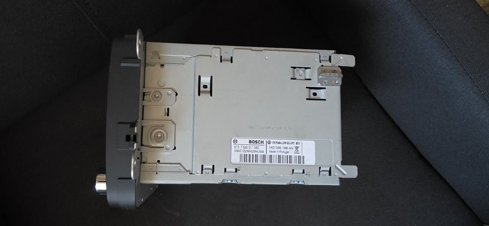 Volkswagen RCD310--оригинален панел на ГОЛФ 6-неразличим от нов!