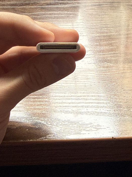 Apple адаптер А1468