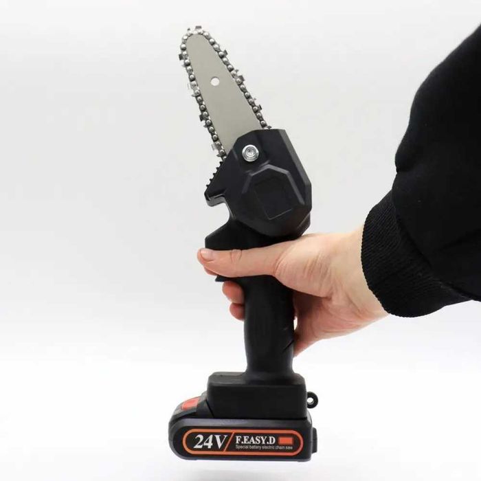 Мини верижен трион F Easy D 550W 24V Батерия и зарядно резачка