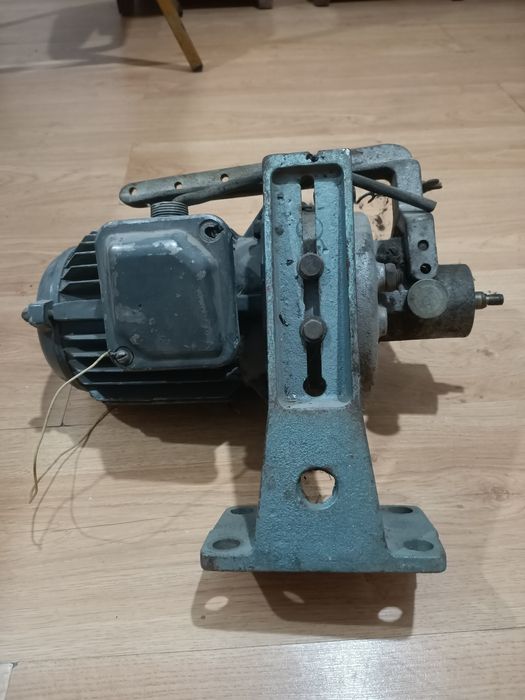 Двигатель для швейной машины