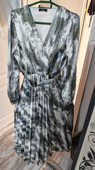 Продам платье вечерний