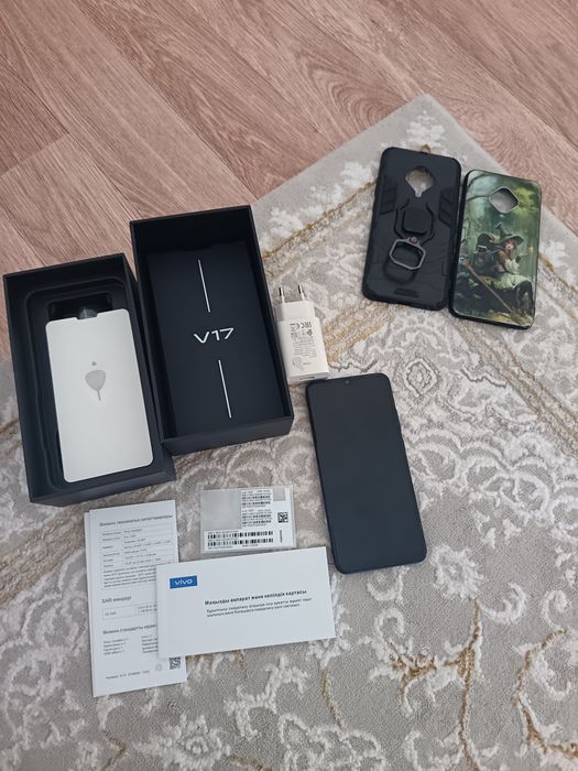Продам телефон VIVO V 17