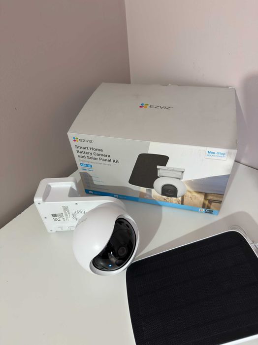 Camera Ezviz CB8 2K Panou solar, Baterie, Wi-fi