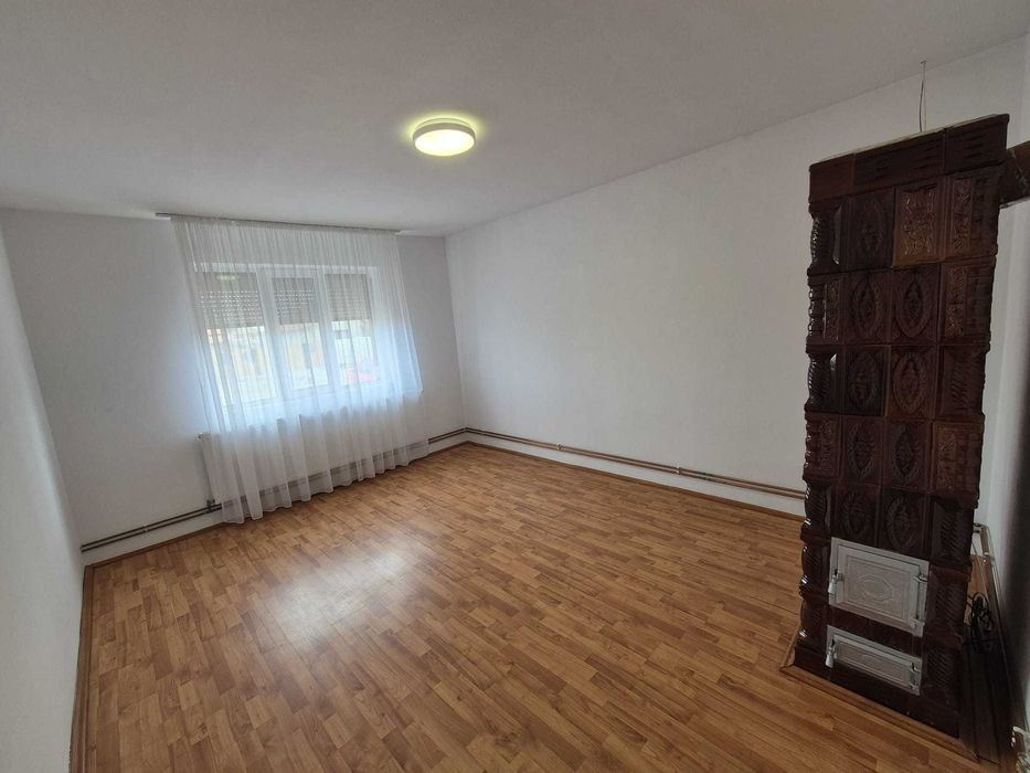 Casă de vânzare în Macea (jud. Arad), 2 dormitoare , teren 1400 mp