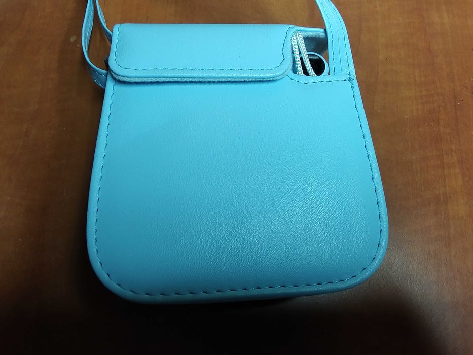 Aparat foto instant FUJIFILM Instax Mini 11 cu husa de transport