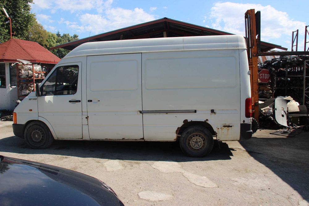 Фолксваген ЛТ 28-35 II 2.5 D, 2000 г. без двигател - само за части