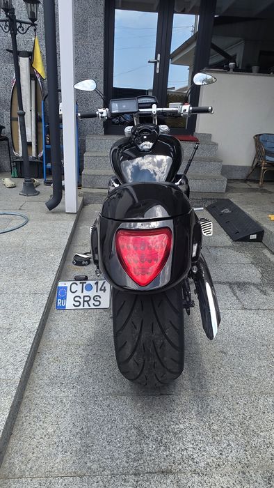 Suzuki boulevard m109r intruder