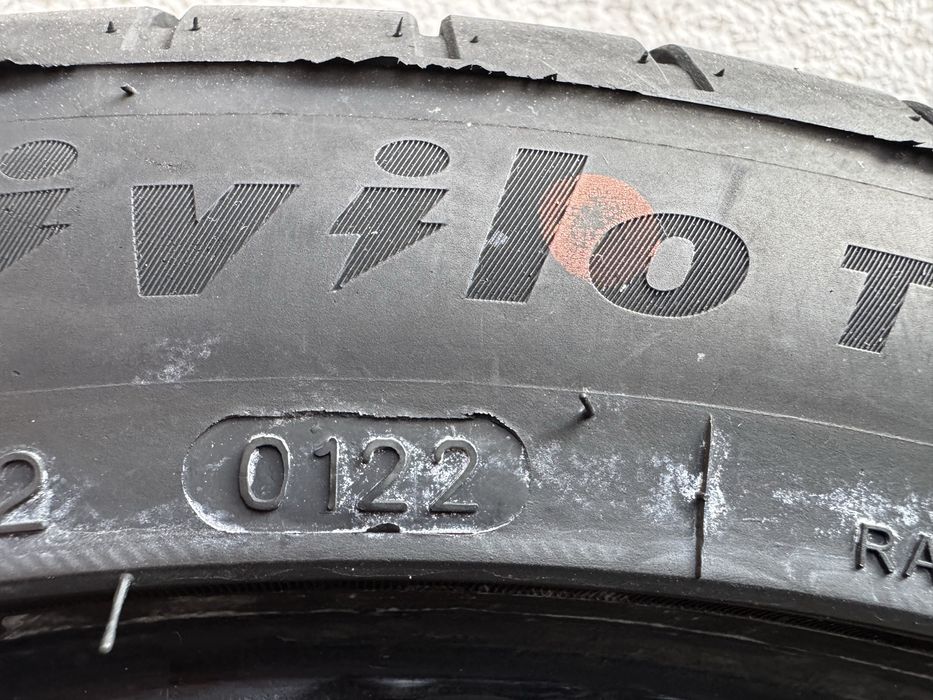 Автомобилни гуми 245 40 17 Tracmax