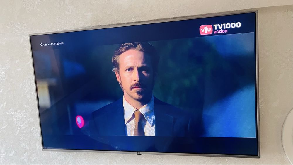 Продам телевизор smart TV (wfi) YouTube оригинал