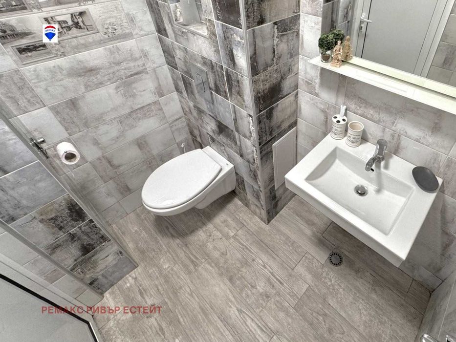 Продава се Тристаен апартамент в Русе, Родина 1 - 78 кв.м за 883 €/кв.м - Снимка #12