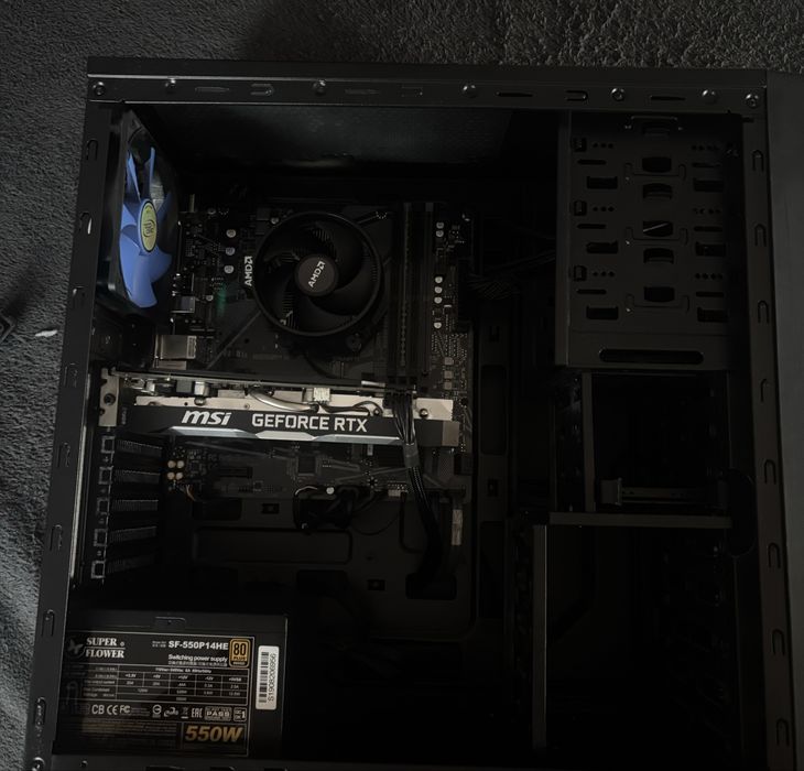 Vand pc de gaming Ryzen 5 5600 | RTX 2060 Super