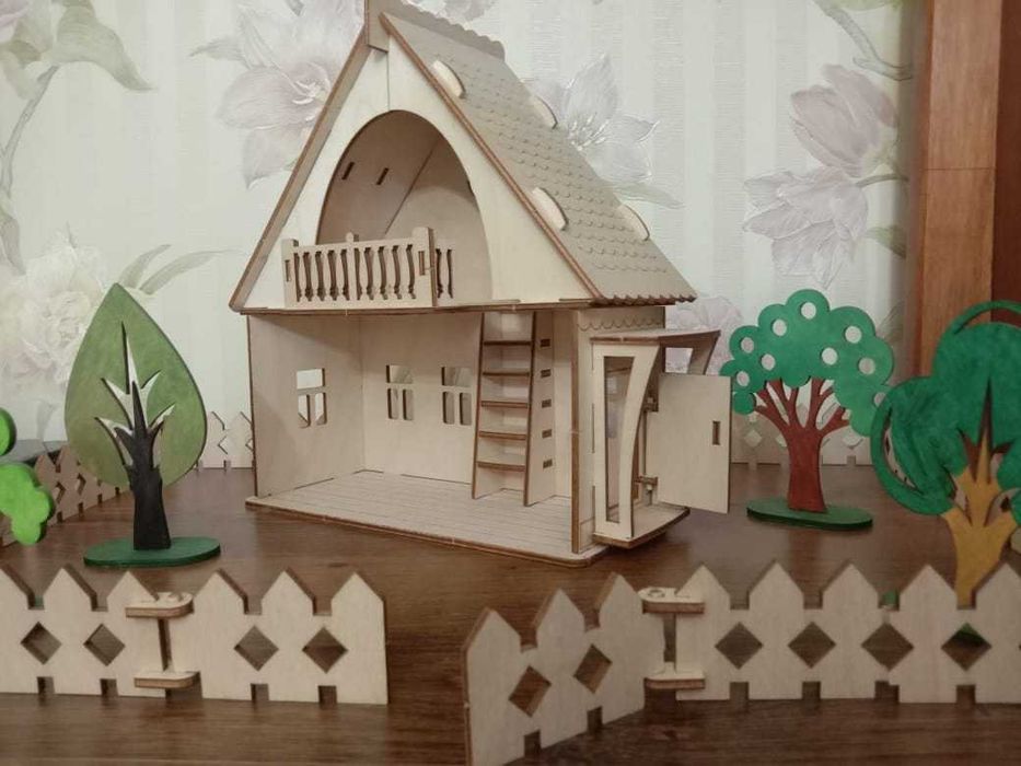 игрушка домик деревянный