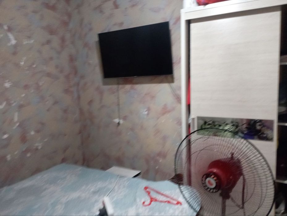 Abduraxmonov yòlida 3 sotuk 6 xonali uy sotiladi