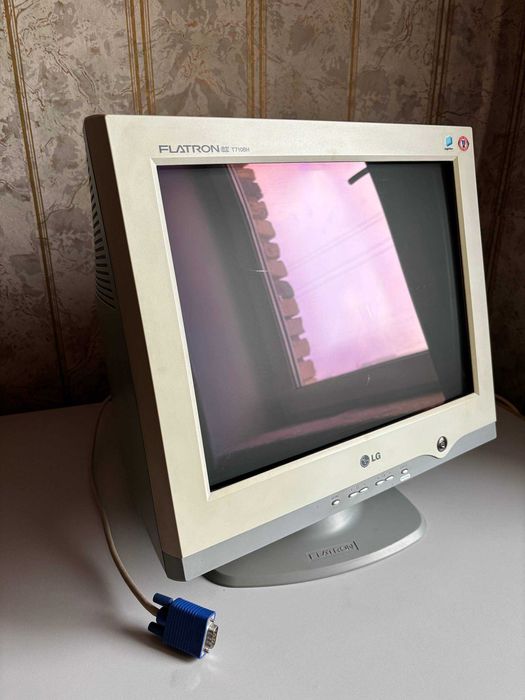 Монитор LG Flatron ez T710BH