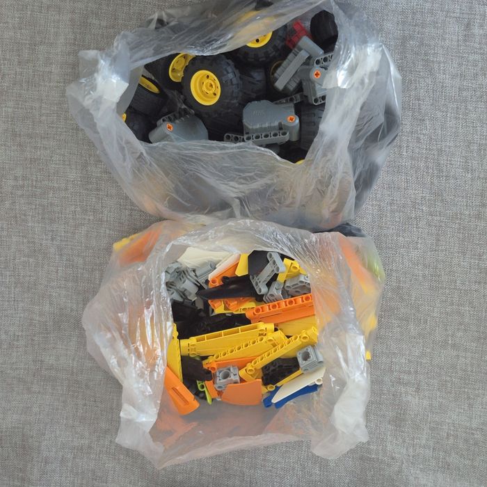 lego technic детали продам СРОЧНО