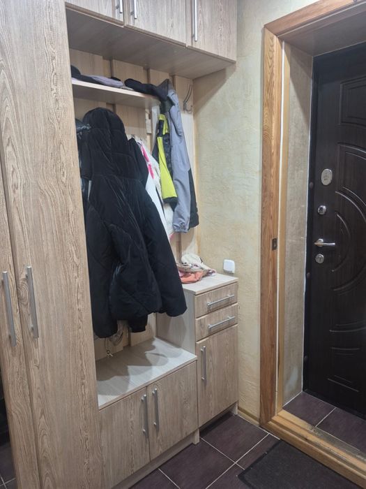 Продам Прихожую…