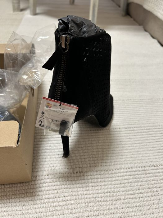 Обувки с ток Zara