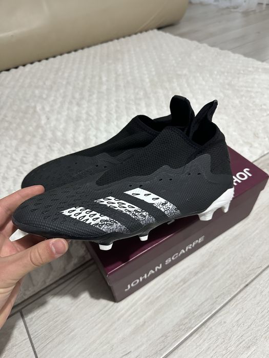 Ghete de fotbal Adidas Predator Freak.3