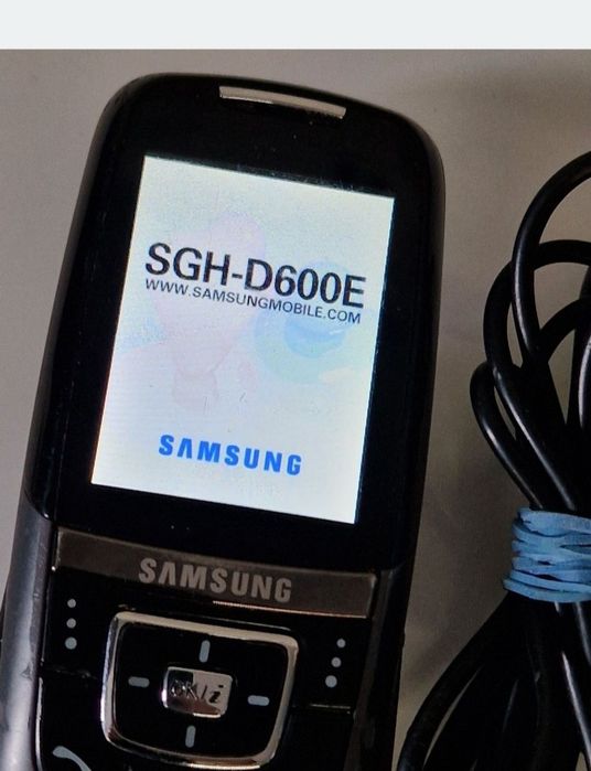 Telefon Samsung D600E