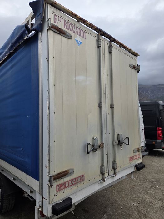 Врати за фургон и каросерия