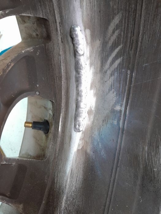 Executăm sudură în aluminiu jante de aliaj