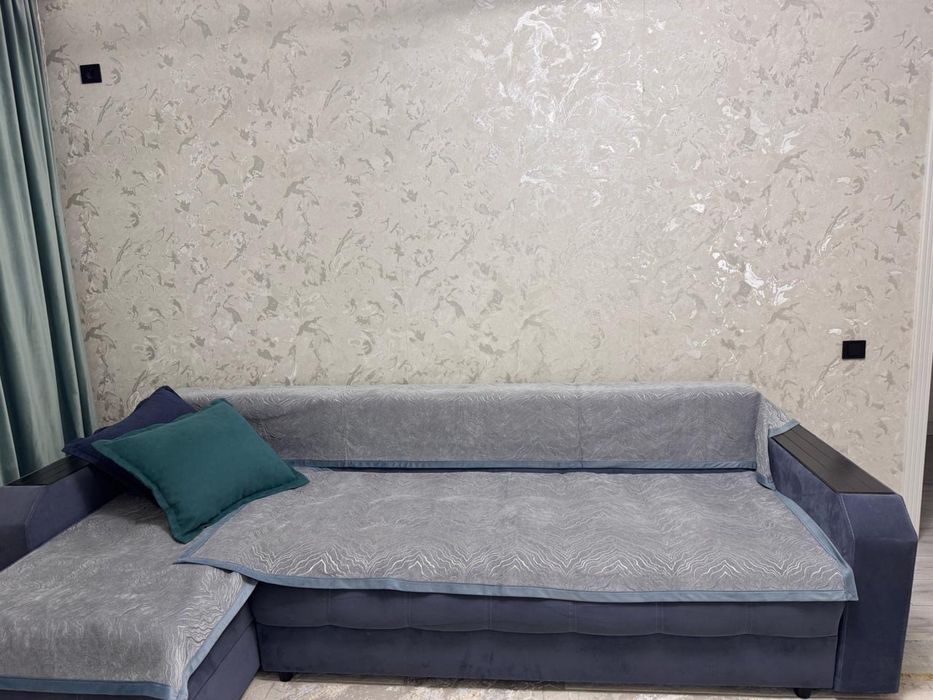 Продаётся диван.