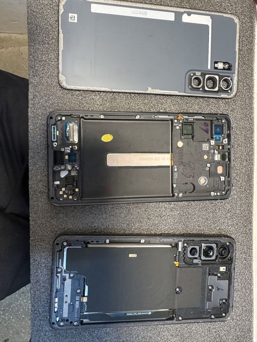 Reparații telefoane iPhone,Samsung, Huawei