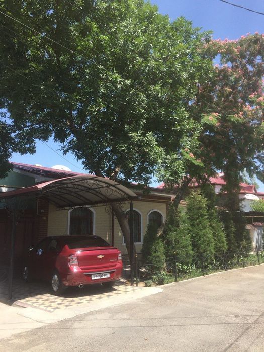 Продается земля под строительство с домом своя