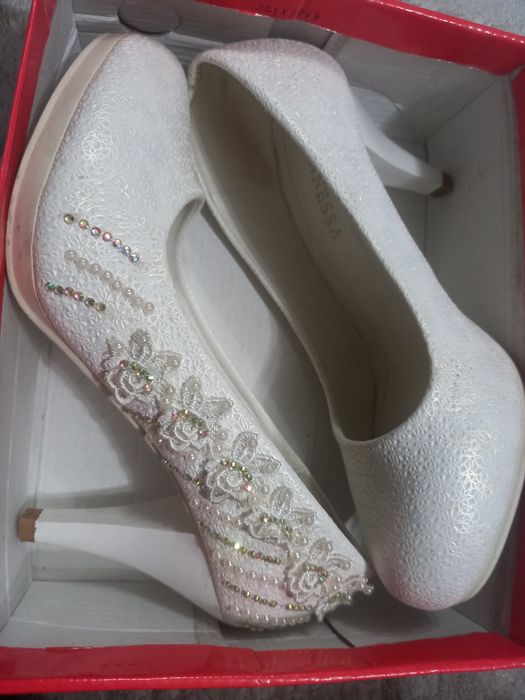 Toy bop chiroyli tufli