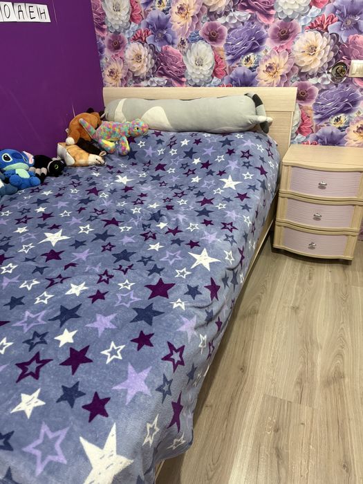 Продам спальный гарнитур