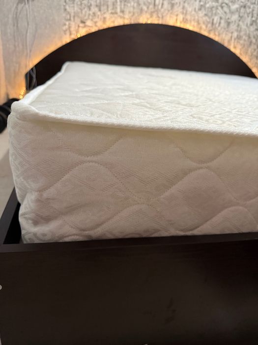 Чисто Нов Матрак 160/200 см - Еднолицев  с мемори пяна