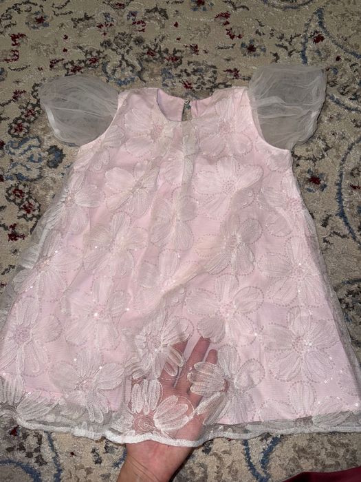 Платье нарядное .