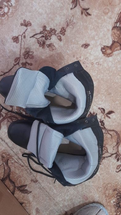 Продам берцы новыйе 43размер