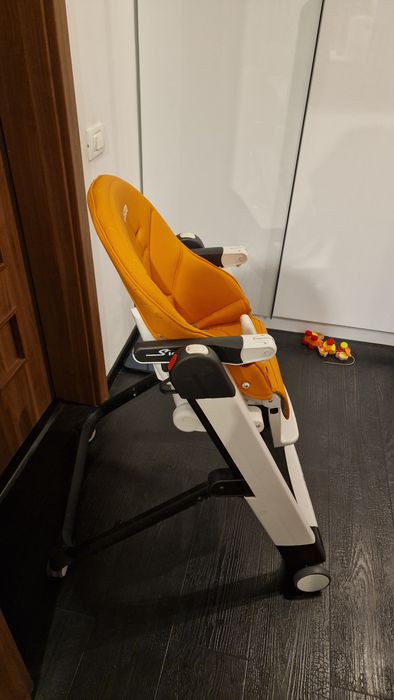 Scaun de masa 2 in 1 Peg Perego, Siesta Follow Me, Arancia