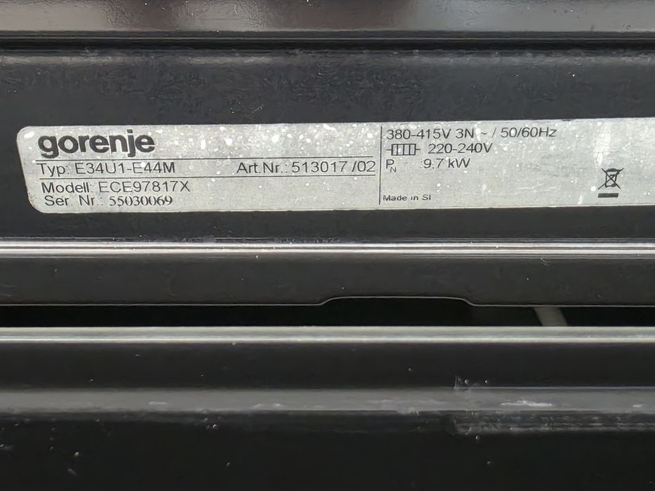 Свободностояща печка с керамични котлони Gorenje