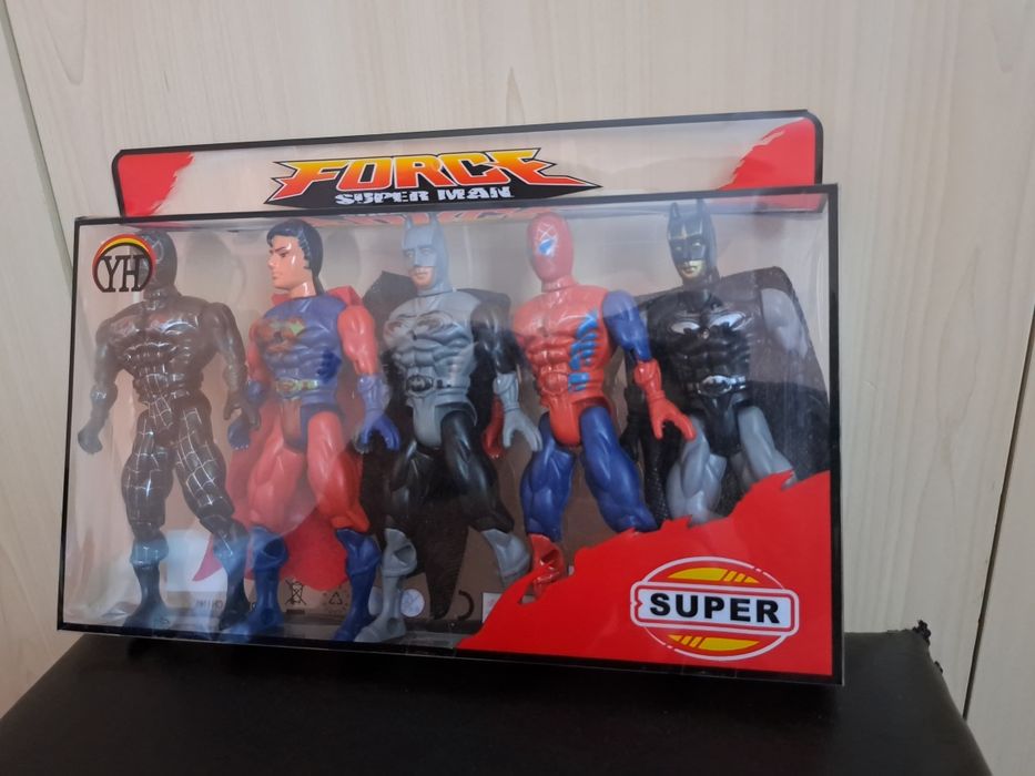 Set 5 figurine articulate tip super eroi, Superman, Batman, Spiderman,