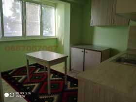 Продава се Двустаен апартамент в Русе, Централен южен район - 70 кв.м за 1500 €/кв.м - Снимка #4