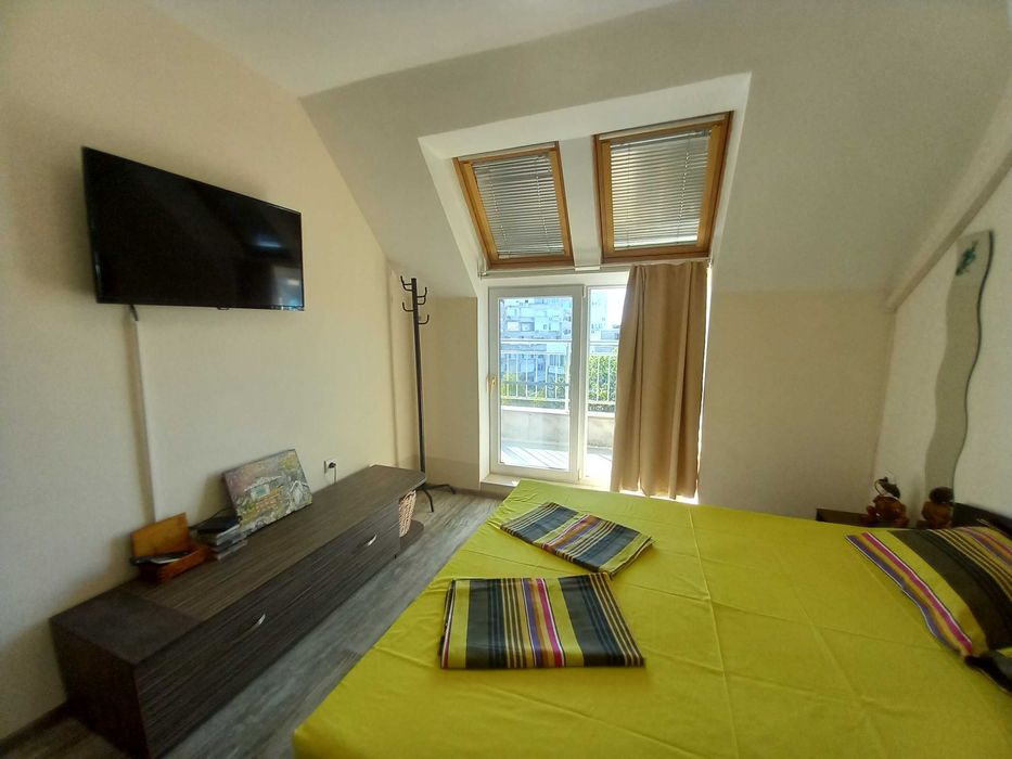 Дава се под наем Двустаен апартамент в Бургас, Лазур - 56 кв.м за 459 € - Снимка #9