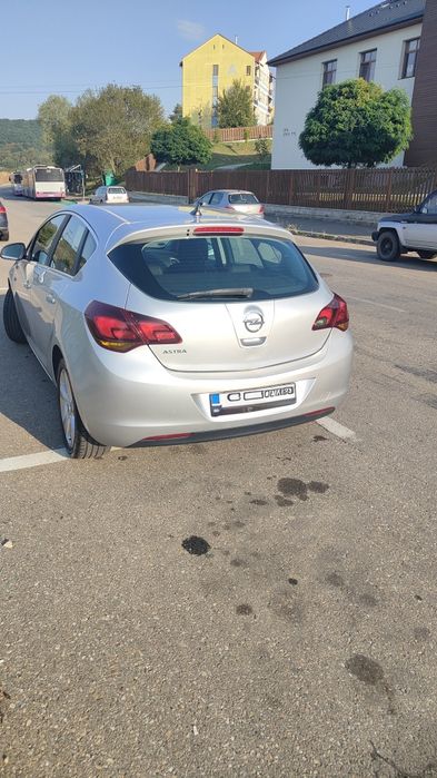 Vând Opel Astra J , 1.6 benzina 115 cp