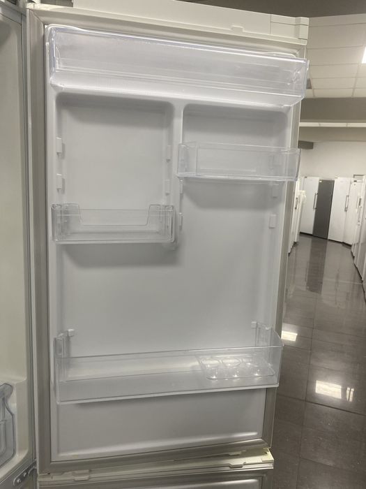 Хладилник с фризер SAMSUNG А++ No Frost