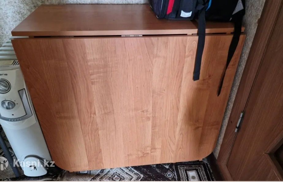 Стол раскладной.