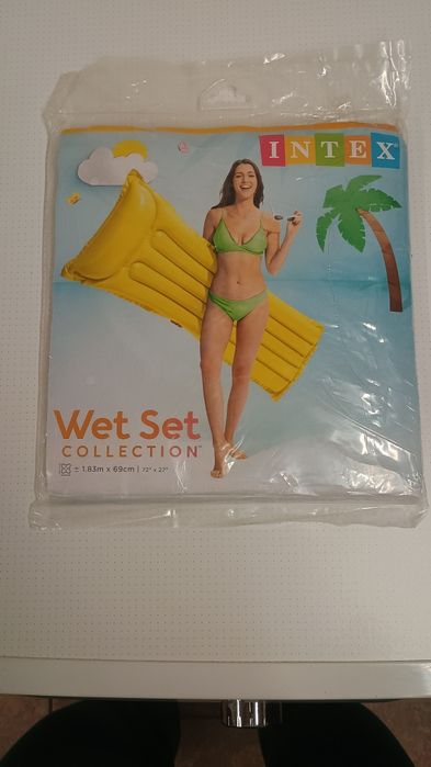 Надуваем плажен дюшек Intex