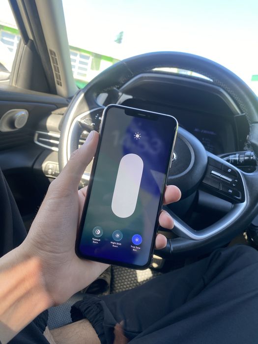 Продам Iphone 11 Pro max 64gb