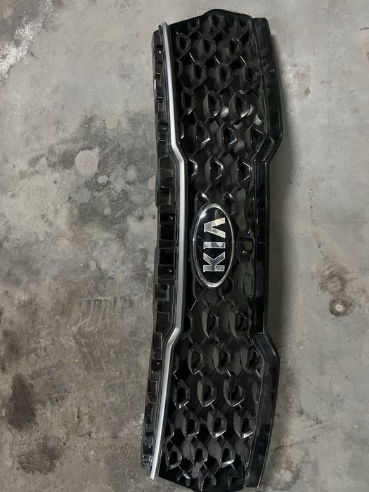 Решетка радиатора Kia Sorento 4 (20-23г)