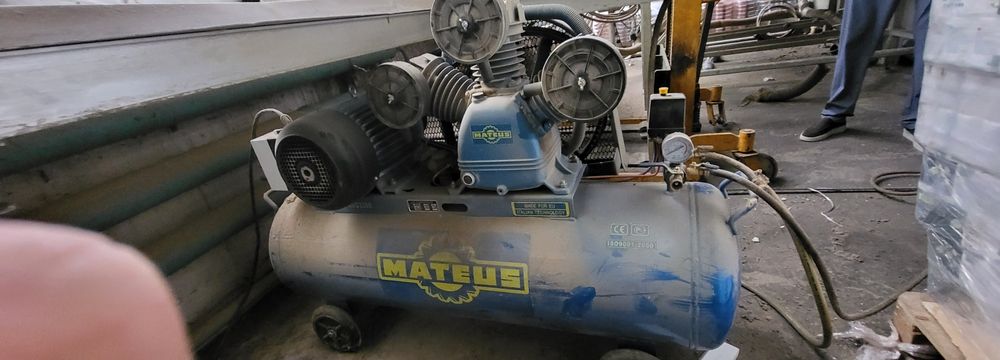 Масляный компрессор Mateus MS03309