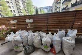 curățenie, moloz mobila ,debarasări apartamente pivnițe garaje Curatam pomi tăiem ( tundem )