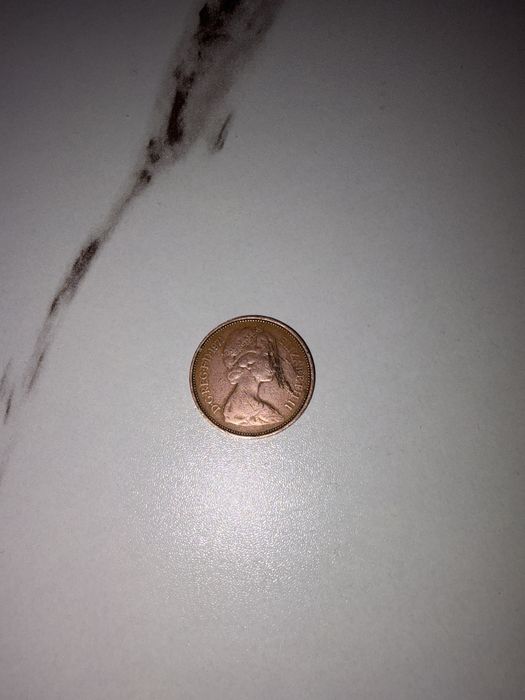 Vand moneda de colectie Regina Elisabeta