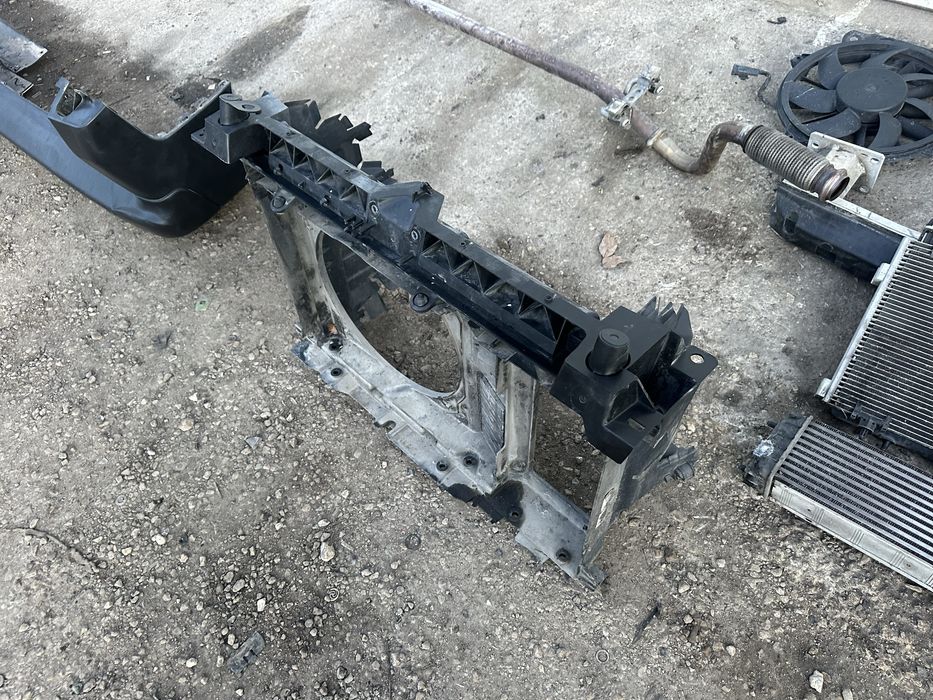 Преден панел за Ситроен Берлинго и Пежо Партнер 2008-2015г.!