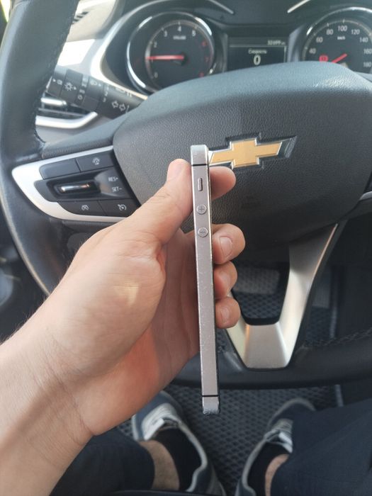 Iphone 5s holati yaxwi